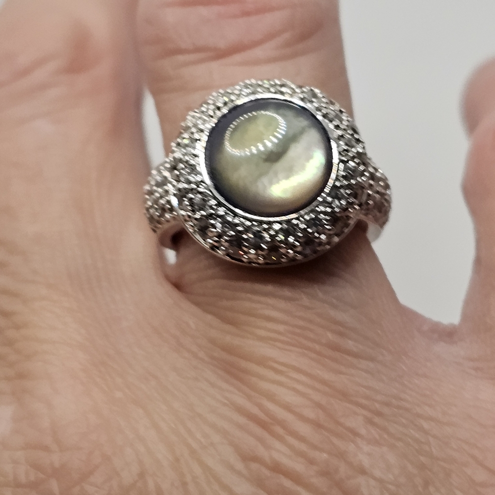 Vintage Mother of Pearl Sterling Silver Diamond Ring Size 7! - Picture 7 of 7